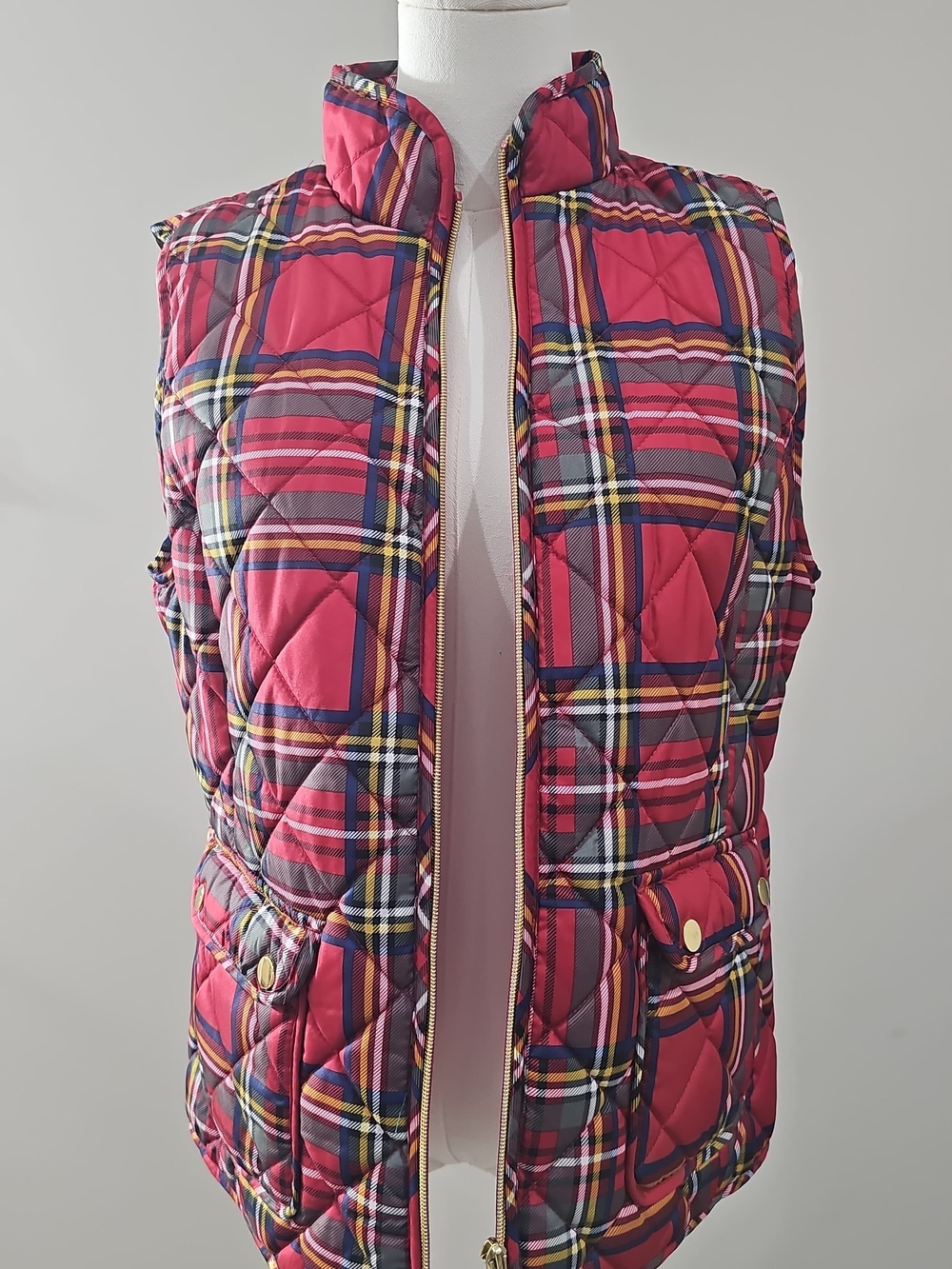 St. John's Bay Red Plaid Quilted Vest Size M - Tartan Puffer Vest
